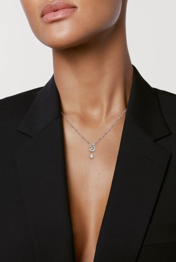 CHANEL Eternal N°5 necklace