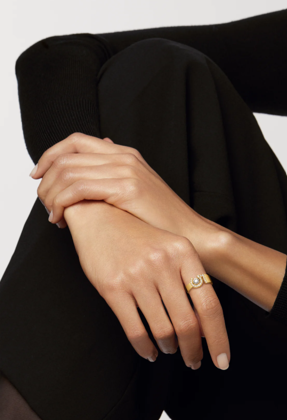 CHANEL Eternal N°5 ring