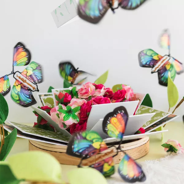 Bouquet de fleurs avec surprise papillon 🌺 
