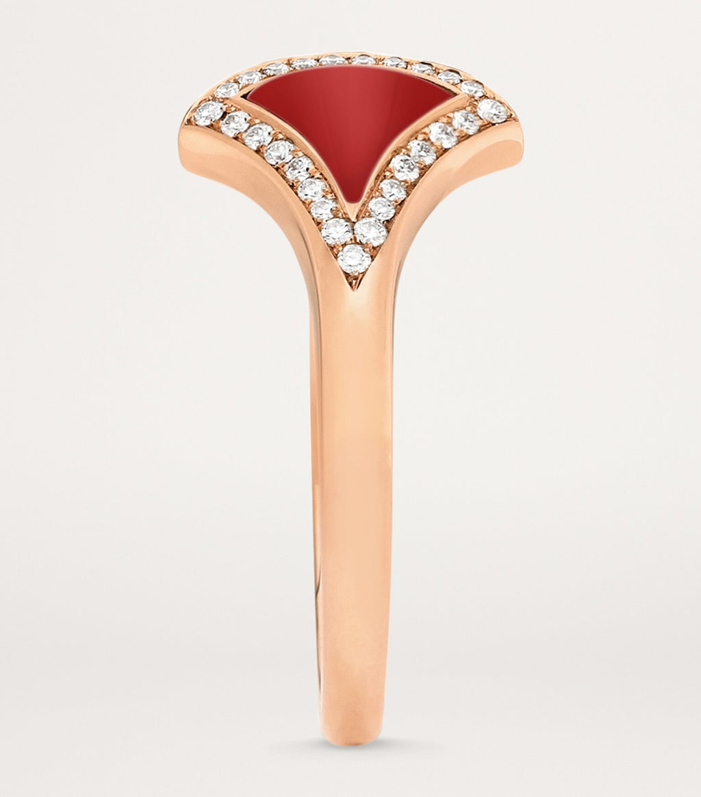 Bague BVLGARI Divas' Dream en or rose, diamants et cornaline