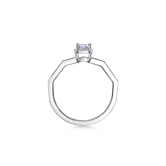 chowsangsang 'M' 18K White Gold Diamond Ring