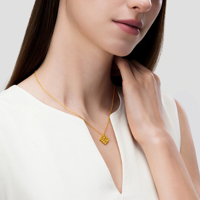 chowsangsang 999.9 Gold Necklace