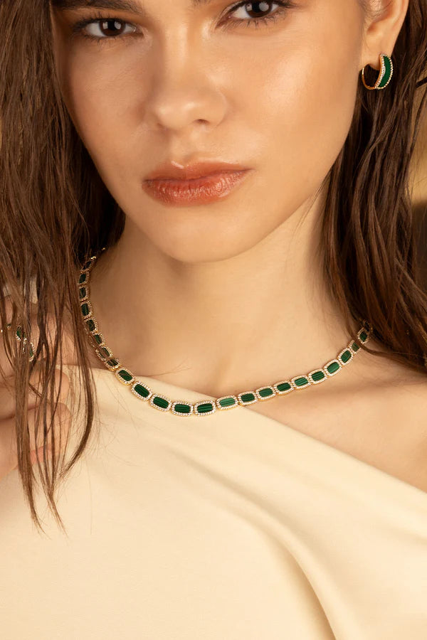Collier ras du cou en malachite APM Monaco