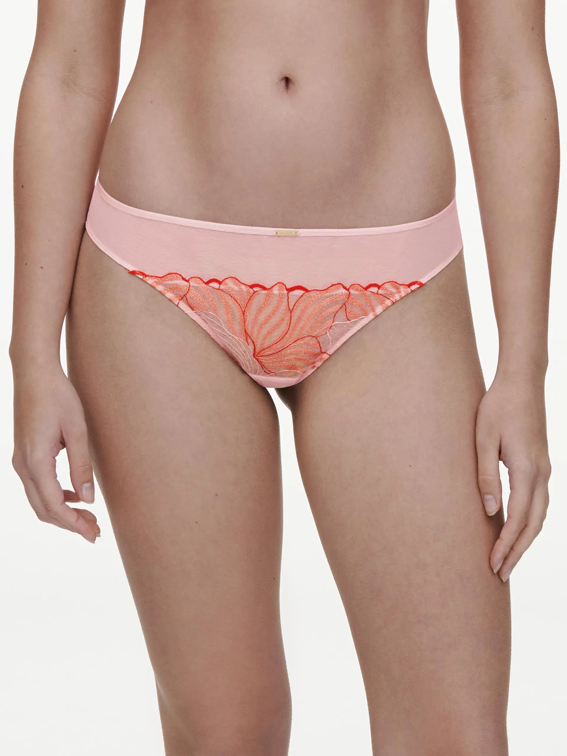 Ensemble soutien-gorge plongeant et tanga Chantelle Legend