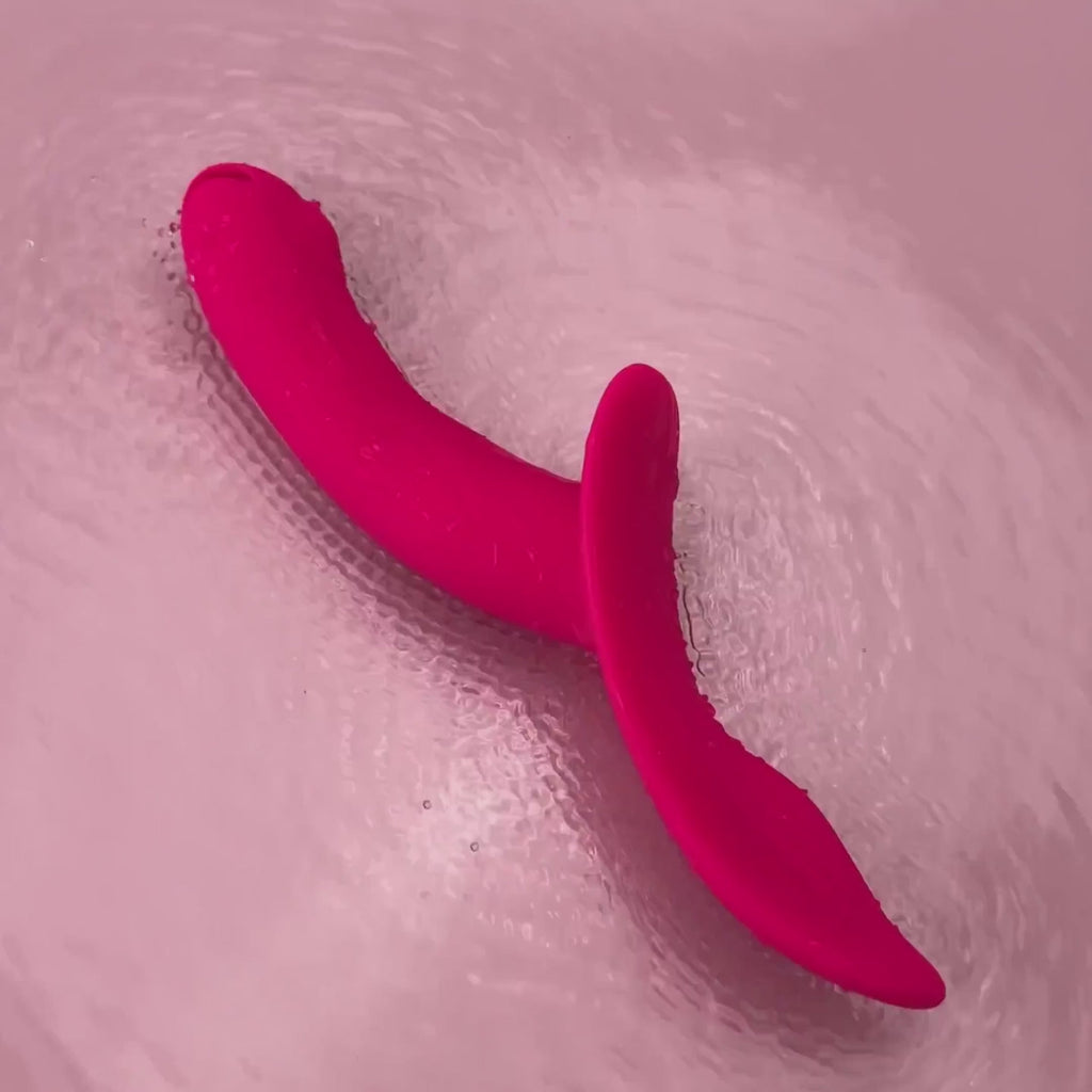 Power mate Vibrating strap on
