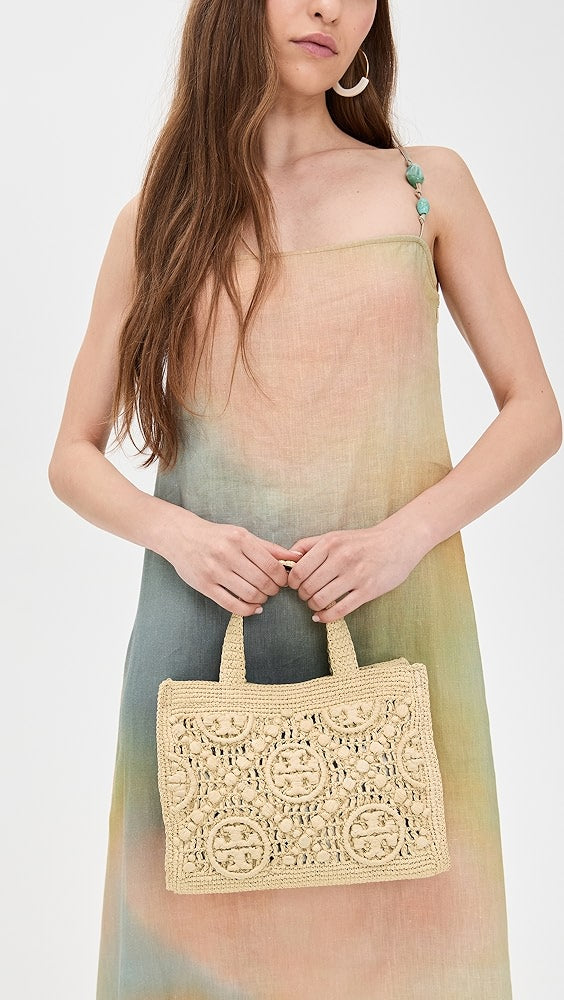 Sac fourre-tout carré en raphia Tory Burch T Monogram